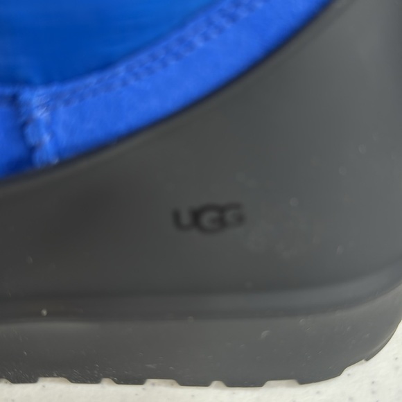 UGG Women's Classic Maxi Toggle Fashion Boot SZ 6 Blue - Picture 11 of 14